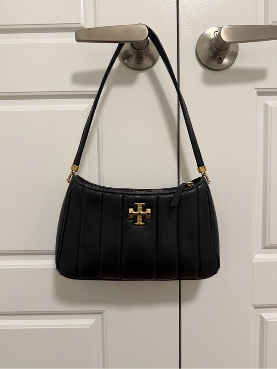 Tory Burch Handbags - Tory Burch Black Quilted Logo Shoulder Bag with Gold Hardware